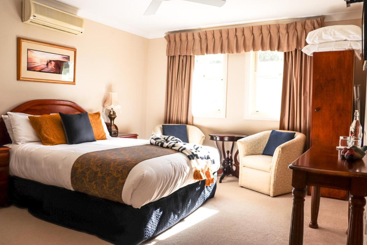 Deluxe Queen Room