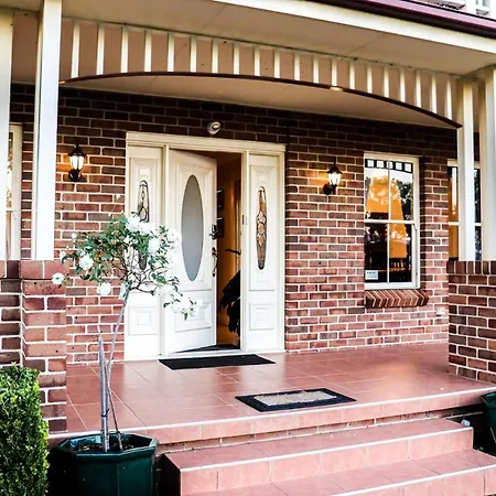 Plumes Boutique Bed & Breakfast-2